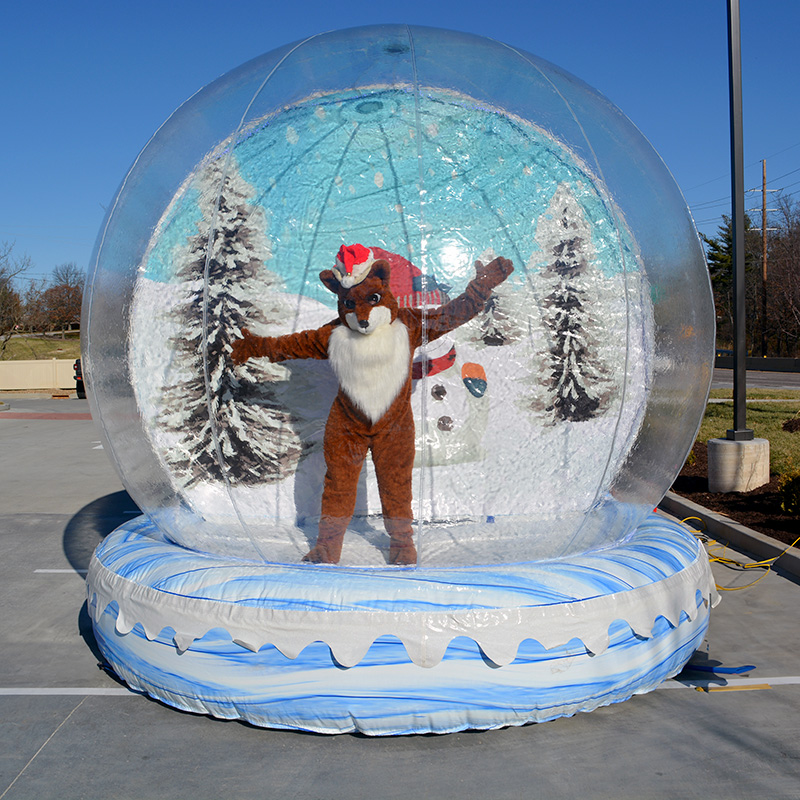 Agent Redfox in Snow Globe